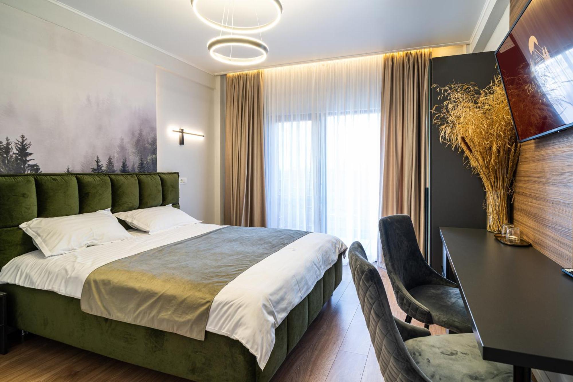 Transalpina Retreat Hotel โนวาชิ-สเตรยนี ภายนอก รูปภาพ