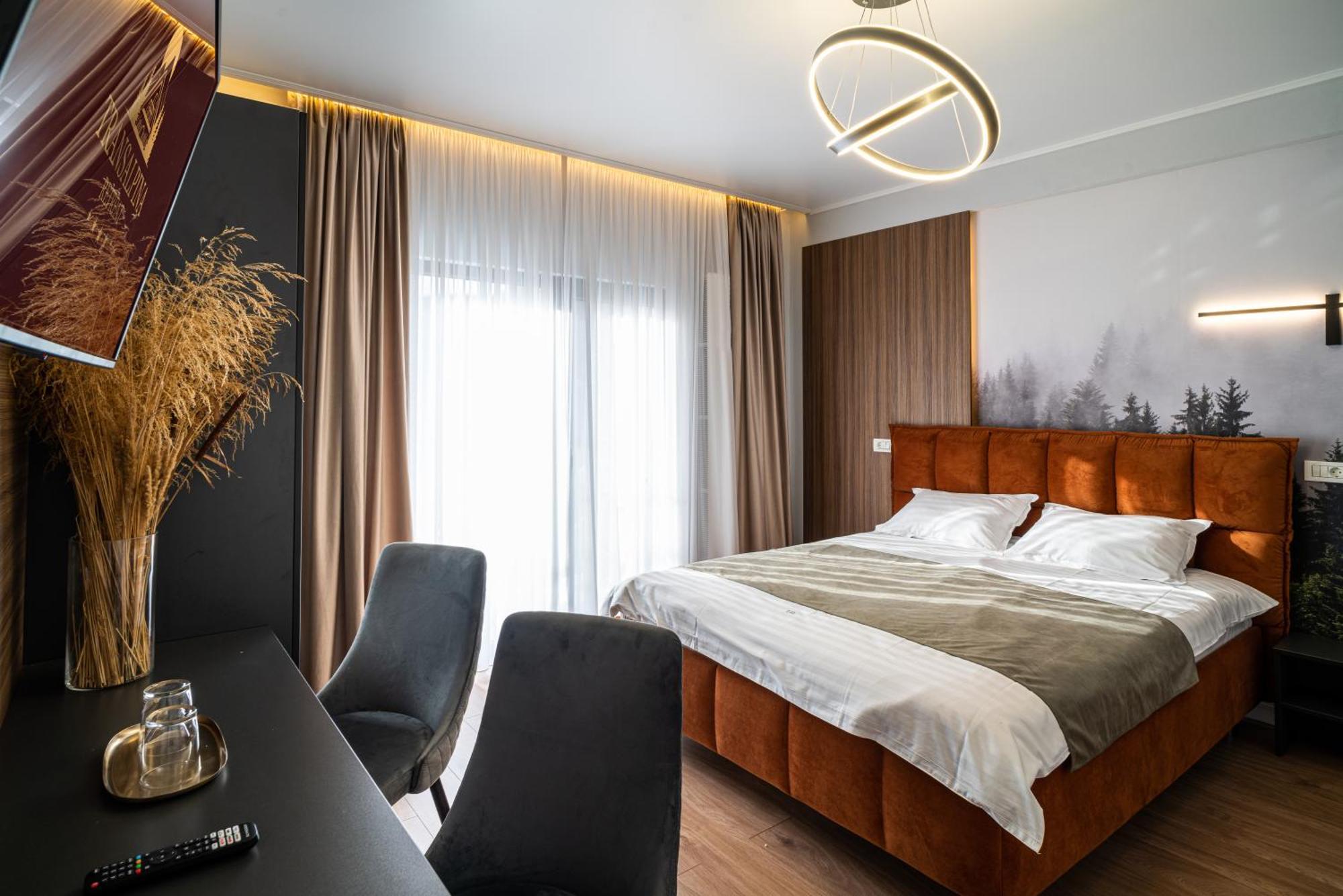 Transalpina Retreat Hotel โนวาชิ-สเตรยนี ภายนอก รูปภาพ