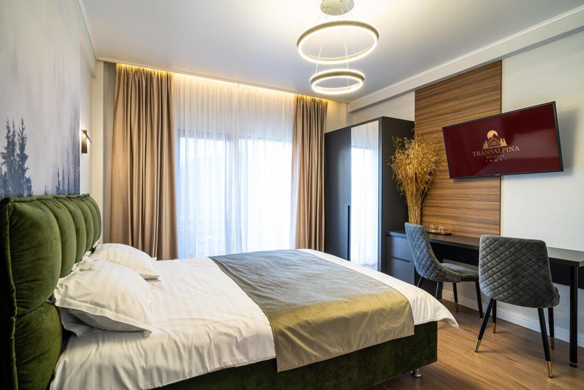 Transalpina Retreat Hotel โนวาชิ-สเตรยนี ภายนอก รูปภาพ